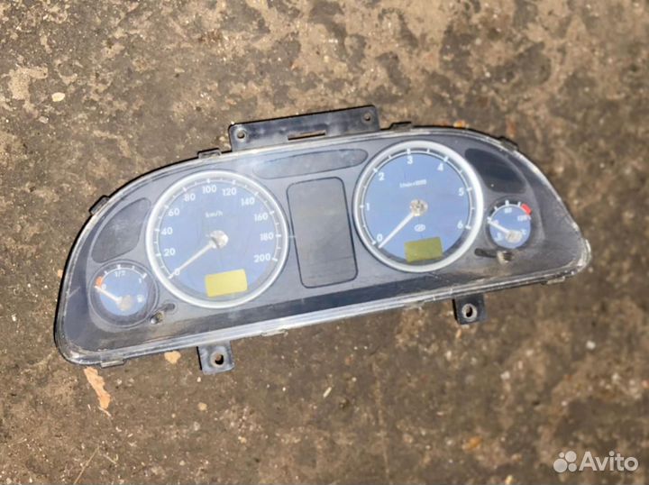 Щиток приборов Волга Крайслер