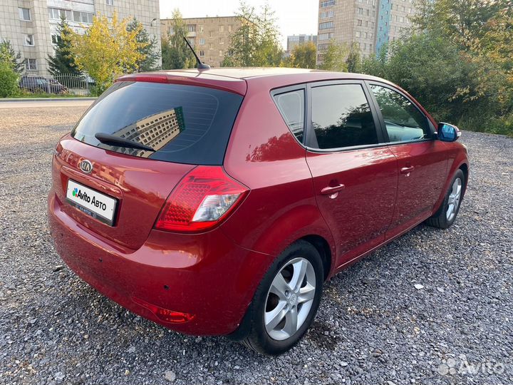 Kia Ceed 2.0 AT, 2011, 183 000 км