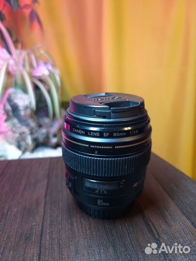 Объектив Canon EF 85 mm F/1.8 USM