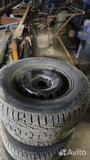 Nokian Tyres Hakkapeliitta 7 215/65 R16