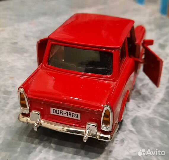 Модель автомобиля Trabant 601 SS4725