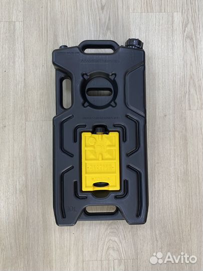 Плоская канистра Экстрим 10 л комбинированная (ч)