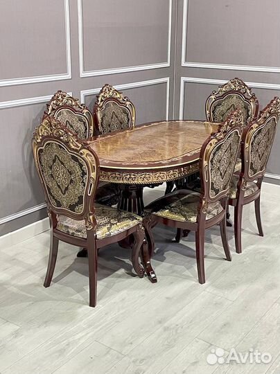 Стол и стулья в гостиную. В наличии