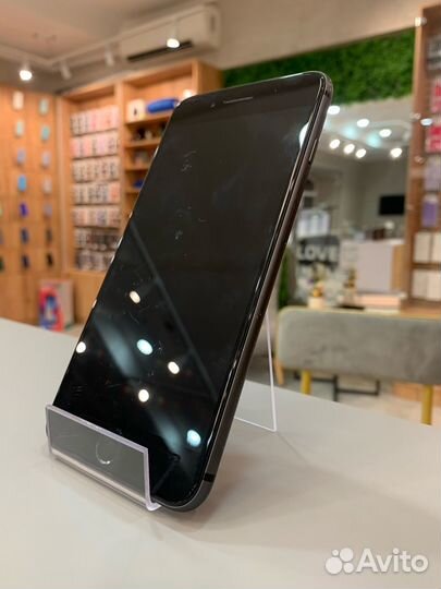 iPhone 8 Plus, 64 ГБ