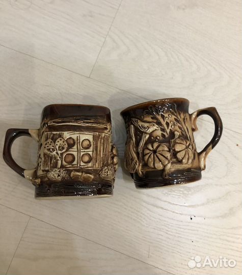 Керамическая Сахарница и две кружки