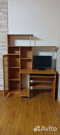 Шкаф-стол для компьютера