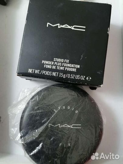 Пудра MAC studio FIX, тон NC43