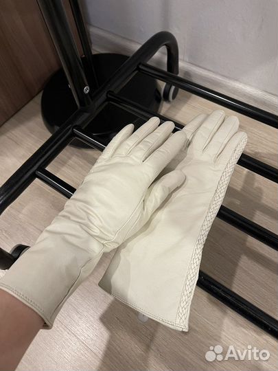 Перчатки весенние кожаные женские 7,5 белые