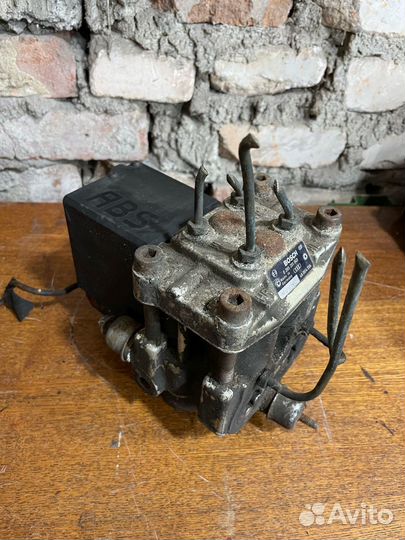 Блок ABS audi 100c4