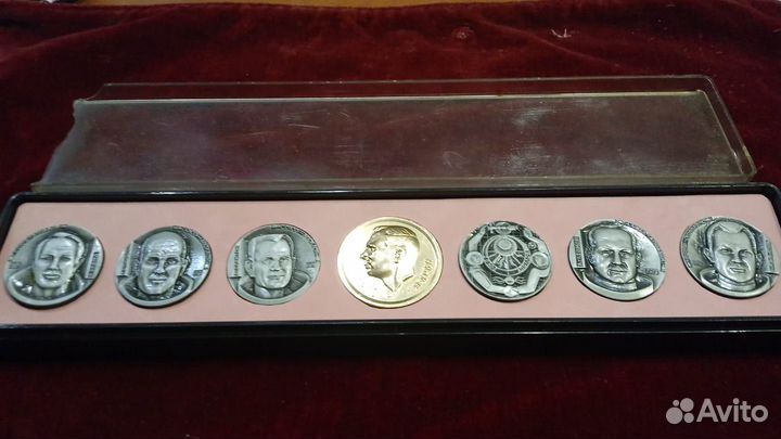 Набор медалей Союз Аполлон 1975 год