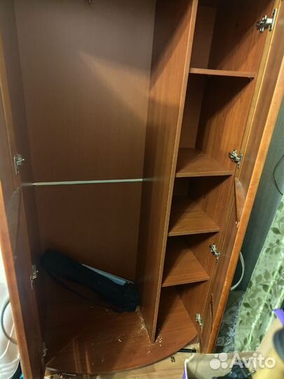 Шкаф распашной