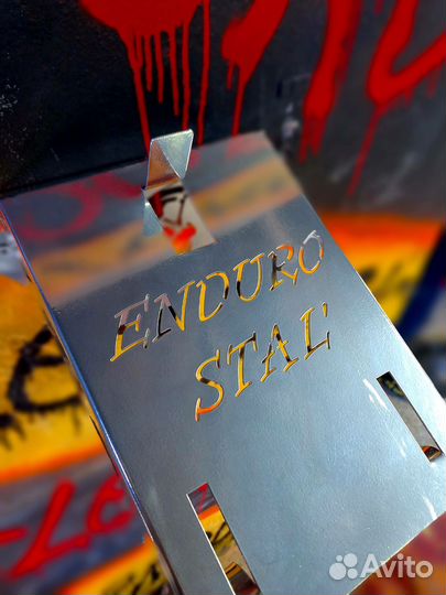 Вешалка-держатель для шлема