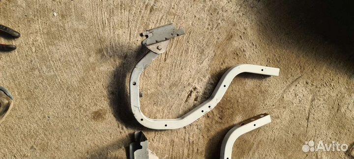 Петли багажника nissan almera classic b10