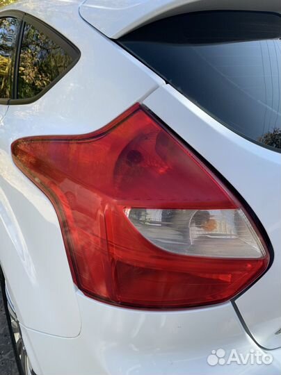 Фонарь задний левый Ford focus 3 hatchback