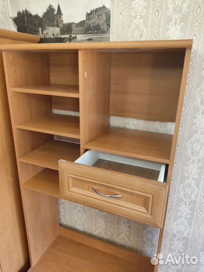 Продаётся секция с полками и ящиками б/у.Доставка