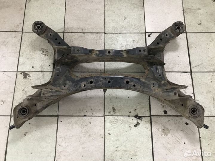 Задний подрамник Nissan Teana J32