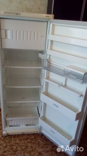 Холодильник бу stinol