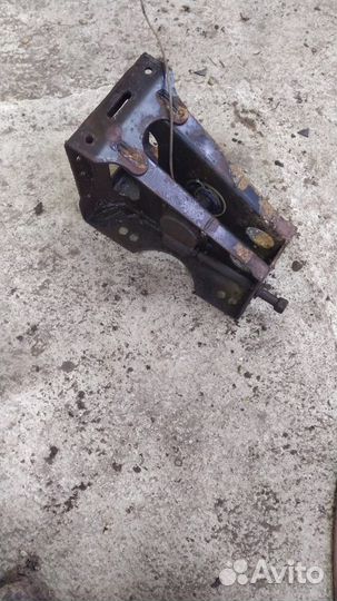 Кронштейн запаски MAN F2000 F90