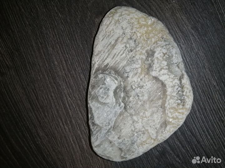 Морские камни с природными рисунками