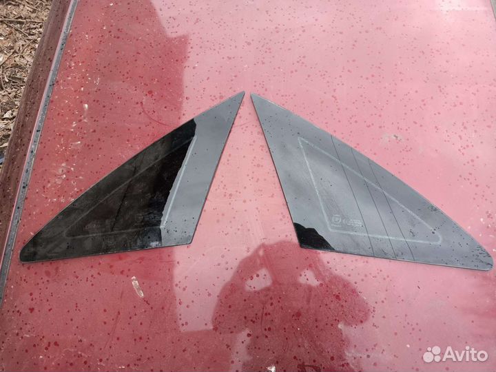 Форточка задняя левая/правая Fiat Linea