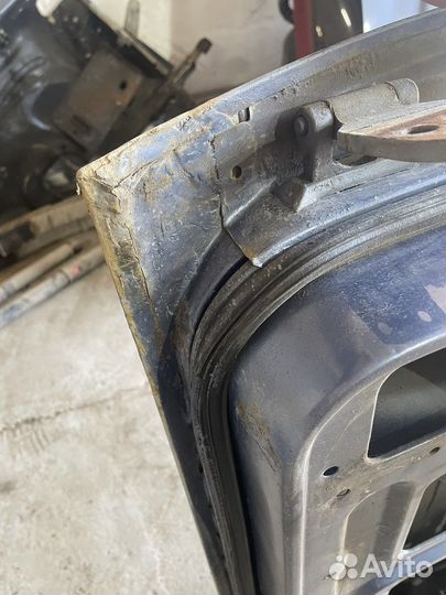 Двери газ 31105