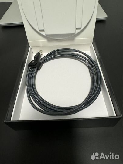 Беспроводная зарядная док-станция native union