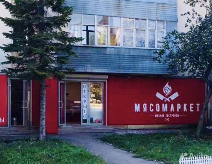 Мясник-рубщик в мясной магазин