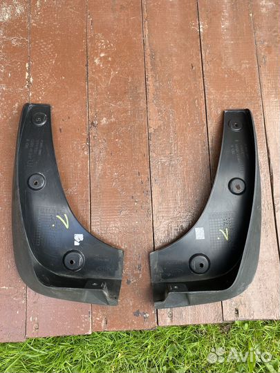 Передние брызговики на Kia sportage