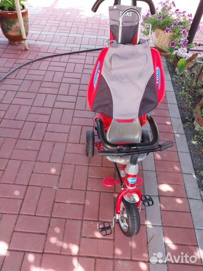 Детский трехколесный велосипед
