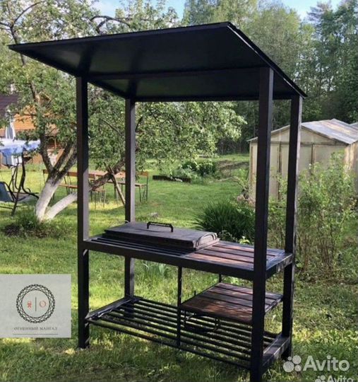 Мангал с крышей