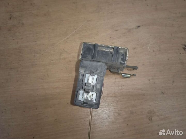 Замок двери передний правый iran khodro samand