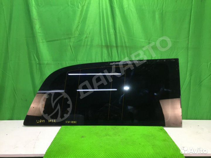 Стекло кузовное глухое правое Mercedes-Benz V W639