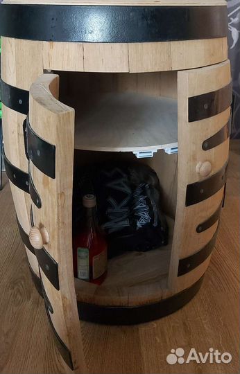 Деревянная бочка-бар