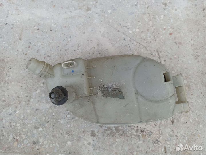 Mercedes w246 расширительный бачок