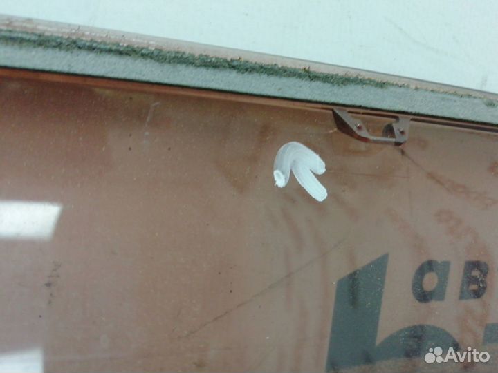 Ветровик задней левой двери Nissan Tiida