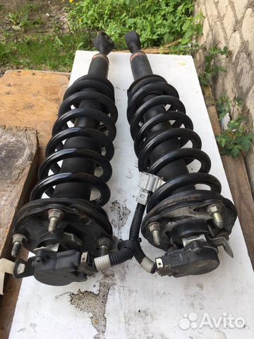 Амортизаторы передние Toyota Sequoia 5,7