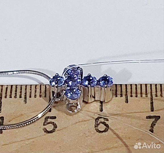 Золотой кулон с танзанитами на цепочке