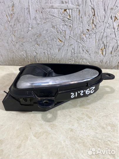 Ручка внутренняя задняя левая Toyota Camry 40