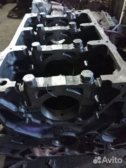Блок цилиндров мерседес акторс 2006г.в. om501la