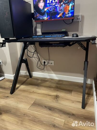 Компьютерный стол (игровой) ZET gaming Force Armor