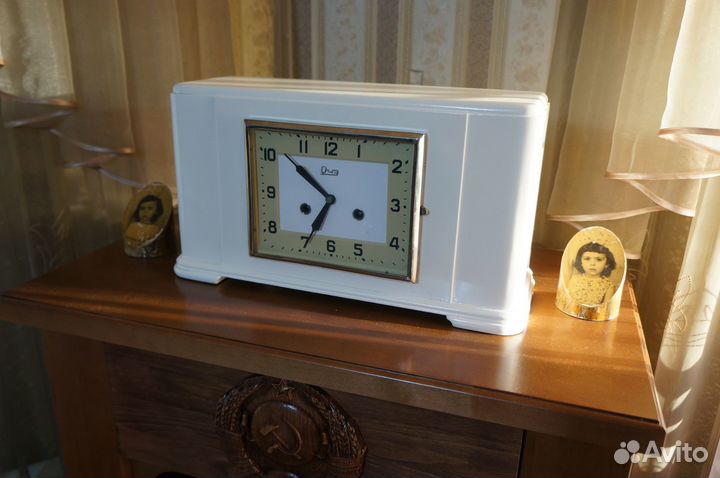 Часы настольные очз Янтарь № 226 (из первых)