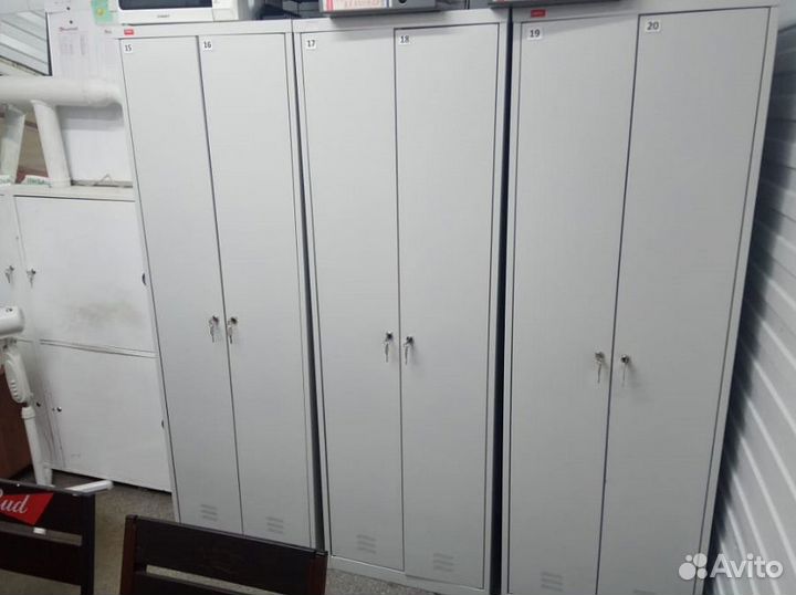 Шкафы для раздевалки