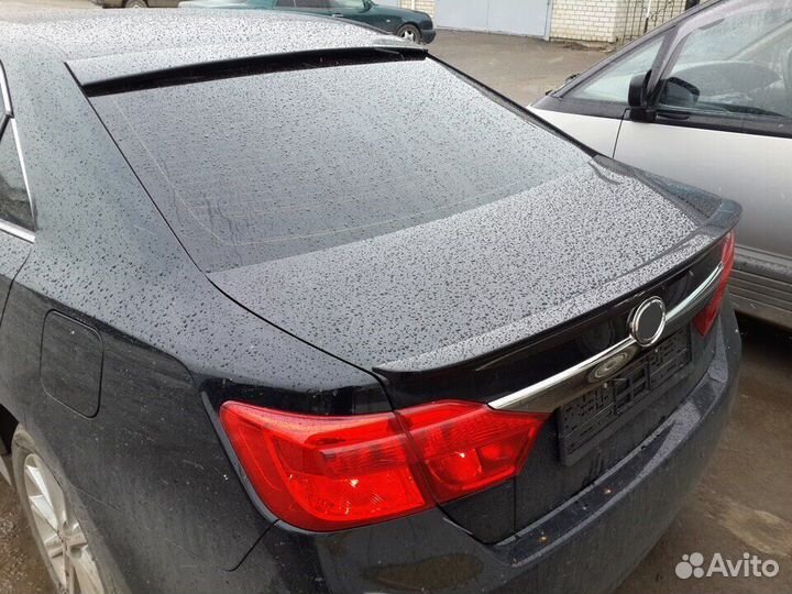 Camry 50 / 55 спойлер на заднее стекло C7ZG6