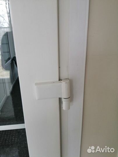 Дверь из пвх входная