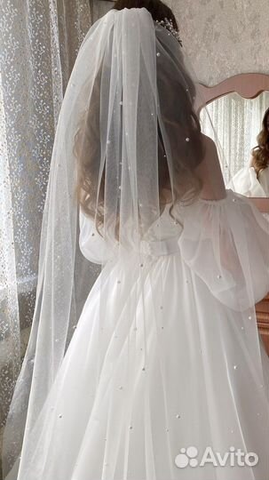 Свадебная фата длинная с жемчугом