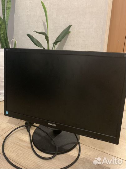 Монитор Philips