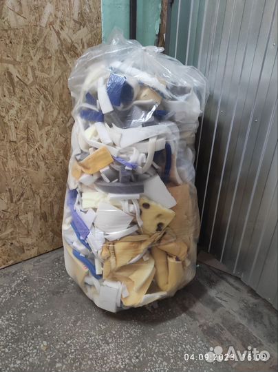 Обрезки поролона