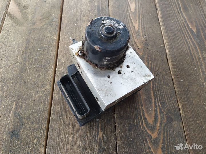 Блок ABS Volkswagen Bora 2002