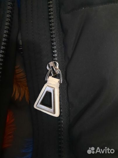 Б/у Куртка женская SnowBird L размер с нашивкой