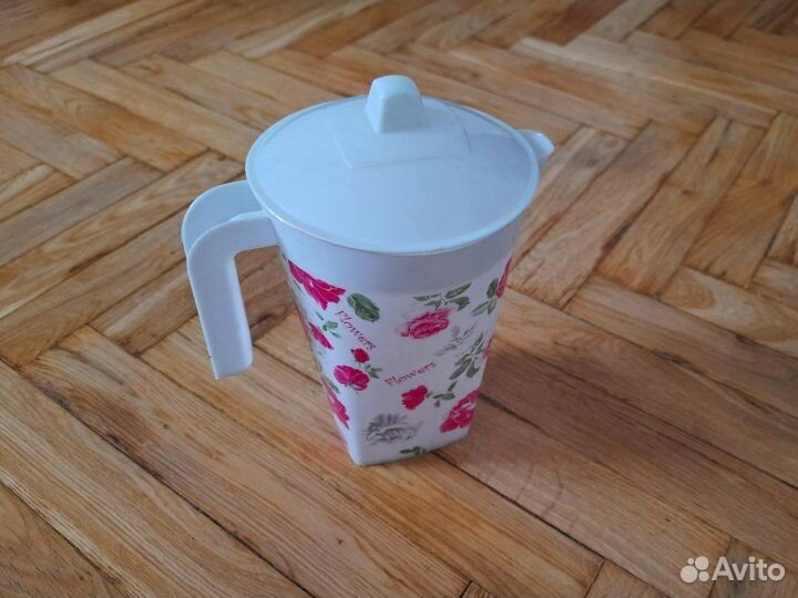 Кувшин пластиковый с цветами